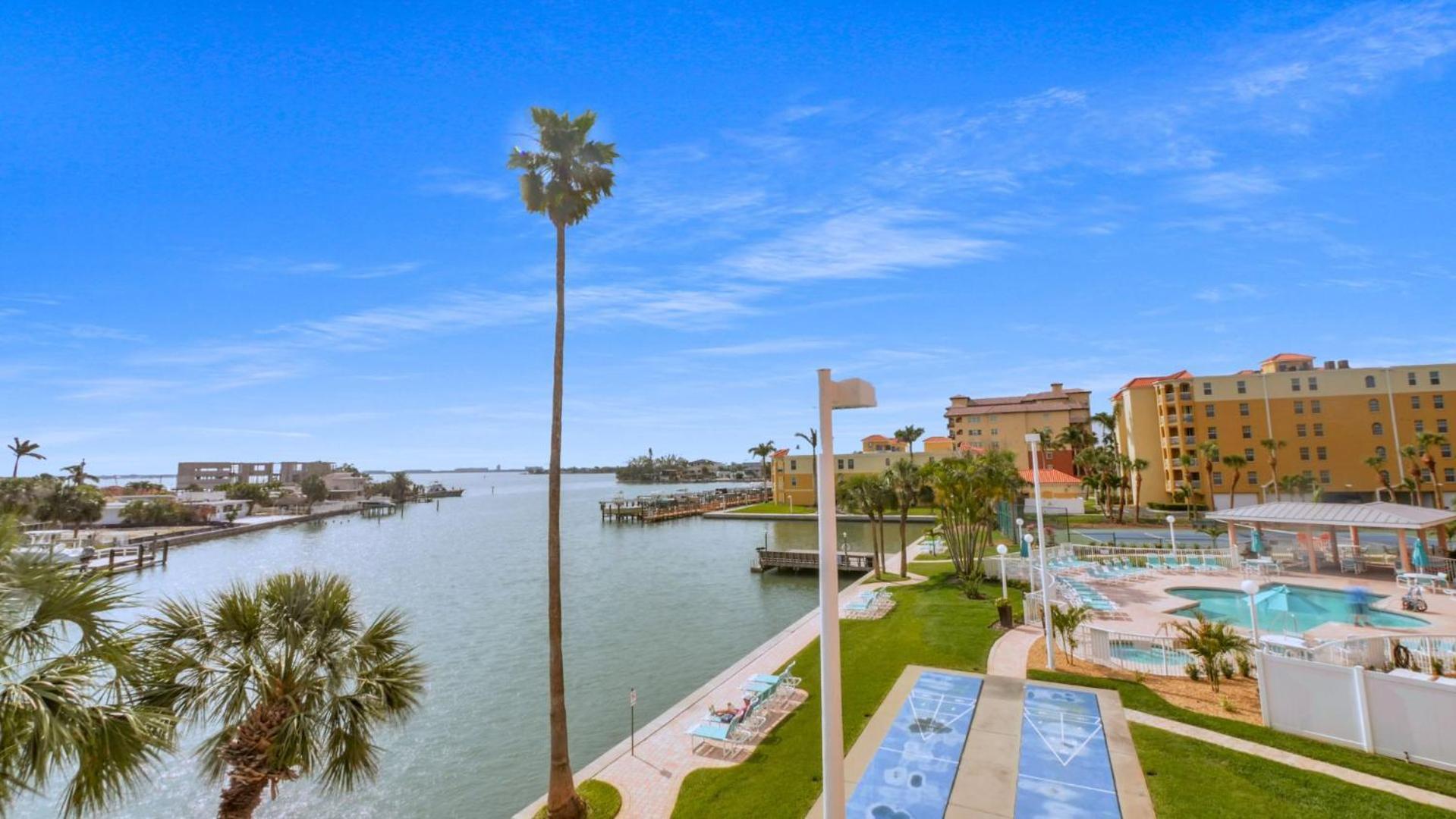 Sunrise Resort By Liberte' St. Pete Beach Extérieur photo